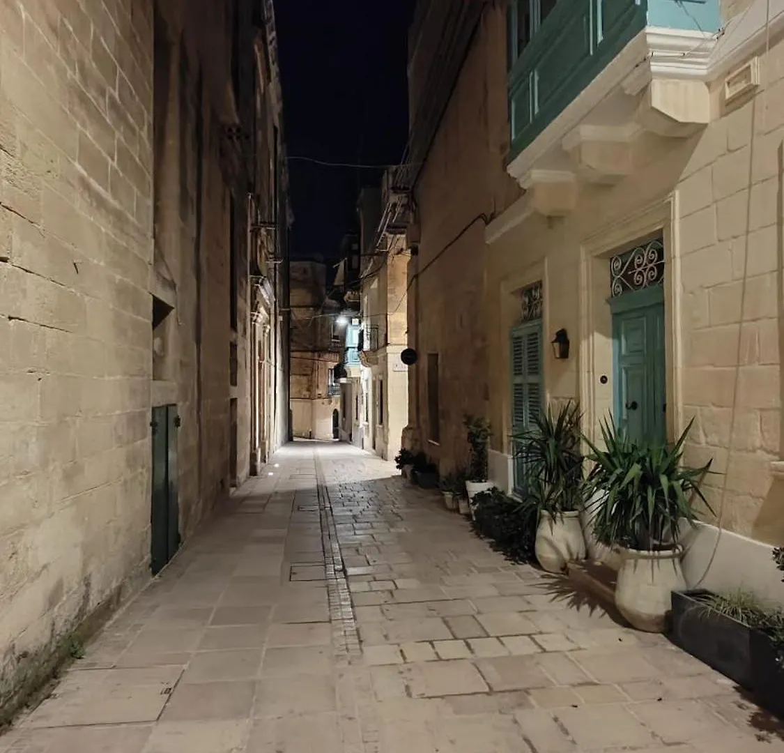 Querencia - Feel At Home Kalkara