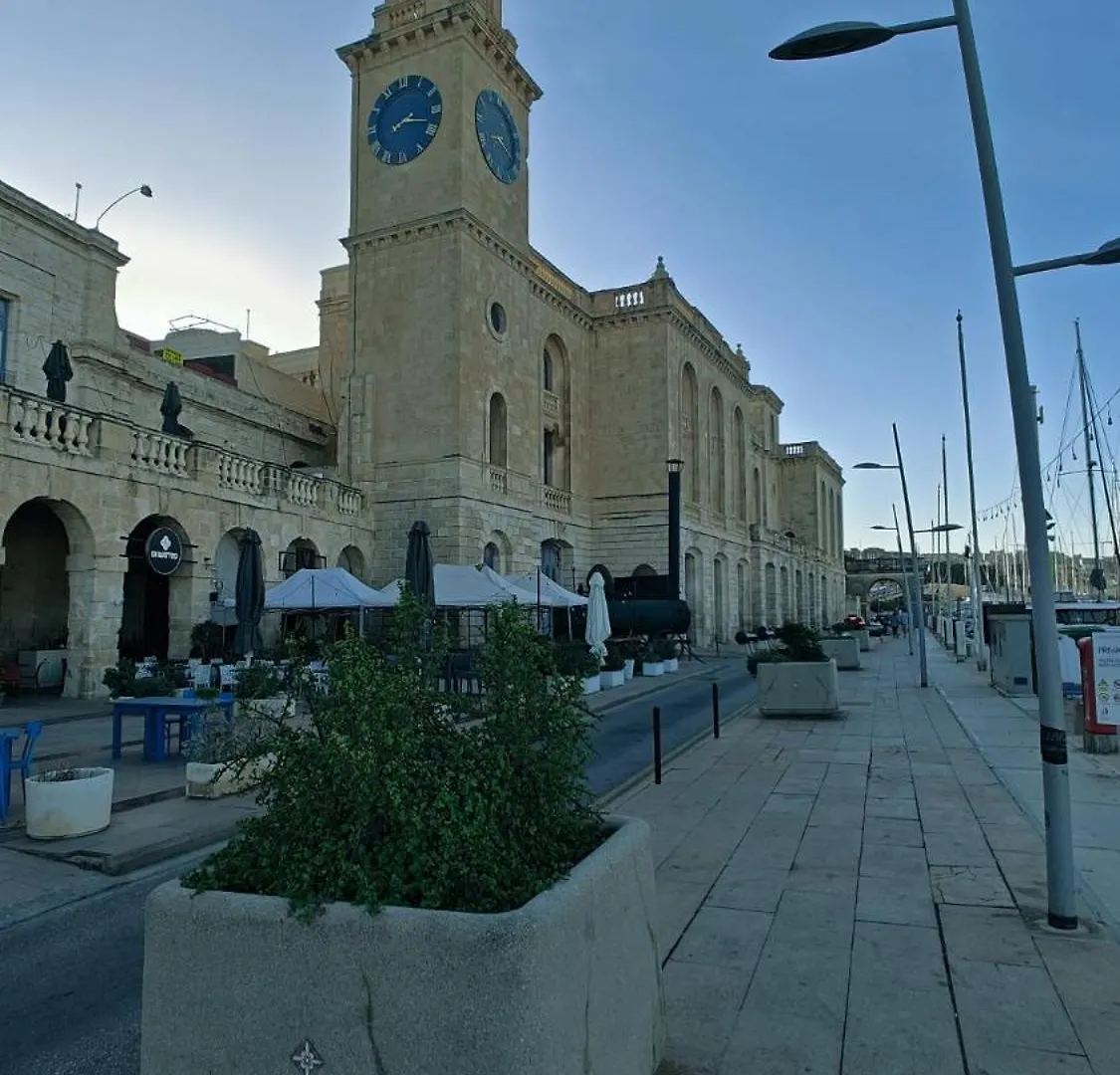 Querencia - Feel At Home Kalkara 0*,